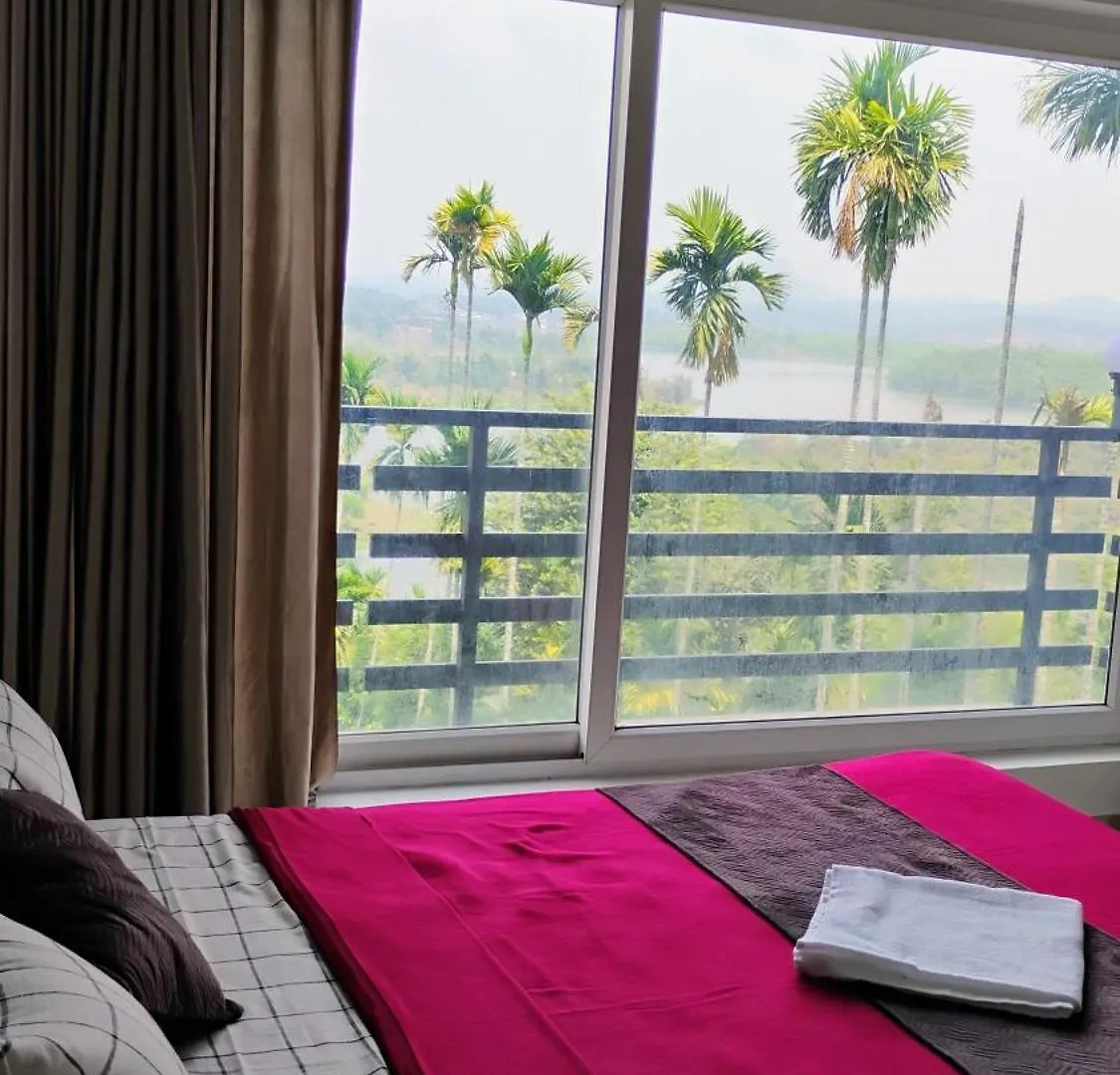 Mountain Lake View Private Pool Villa -Wayanad Meppadi